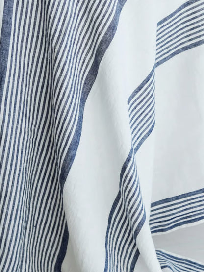 Linduk hvit med blå striper