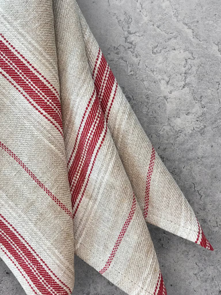 Linserviett med røde striper 45x45 cm