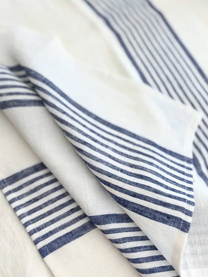 Linduk hvit med blå striper