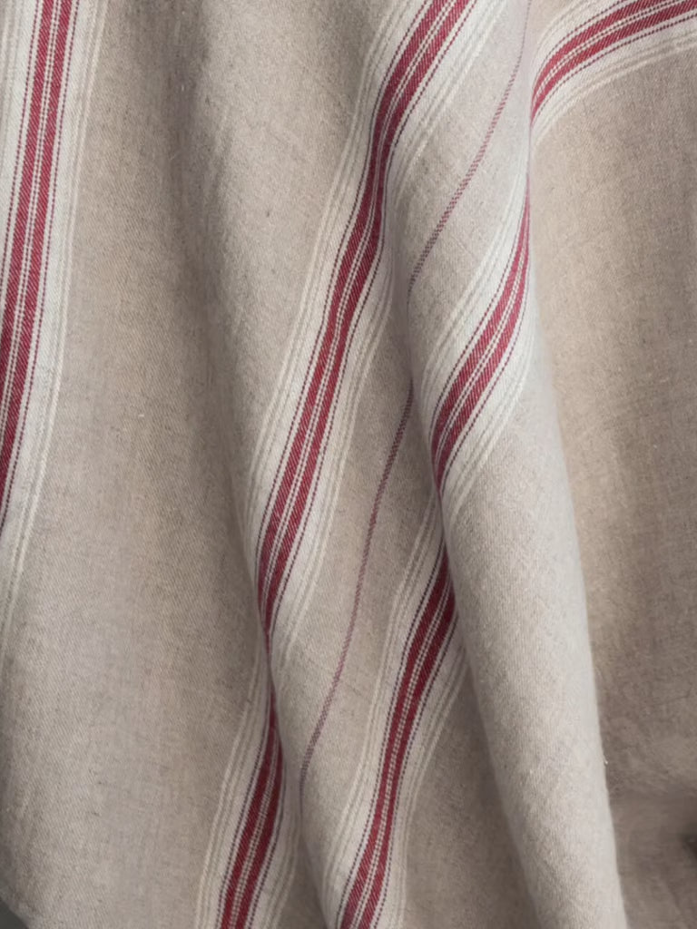 Linduk med rød stripe