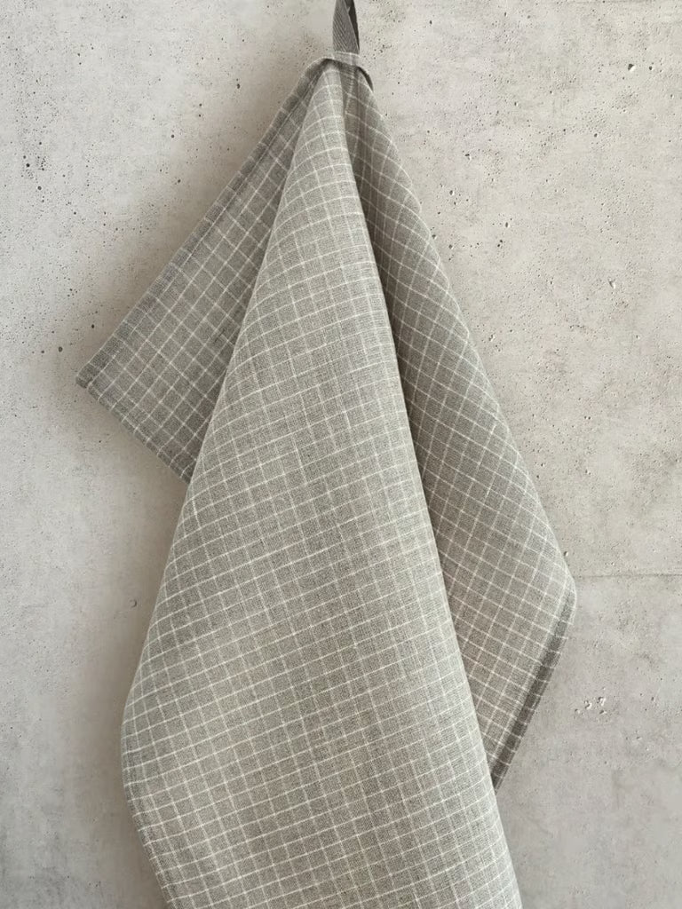 Naturfarget linhåndkle med små ruter