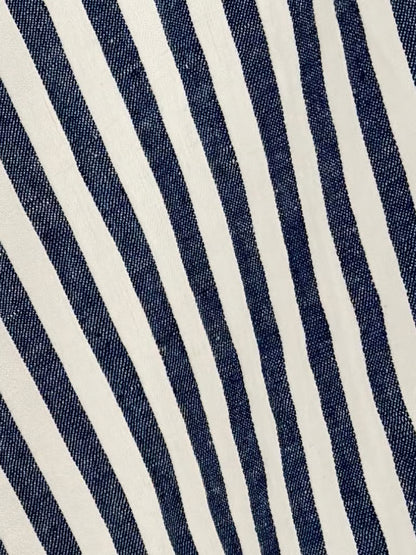 Hvitt kjøkkenhåndkle med blå striper